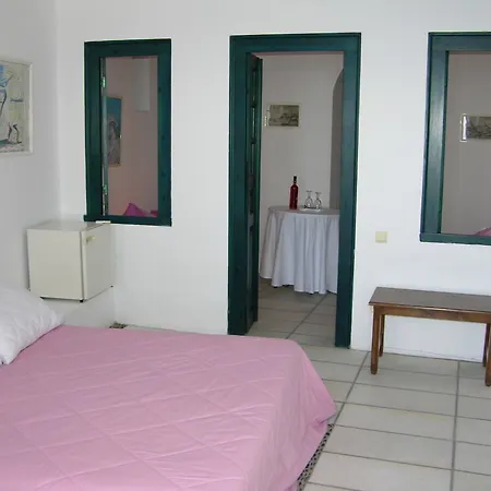 Santorini 3*