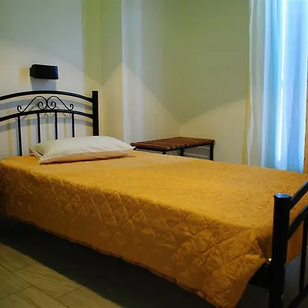 Santorini 3*